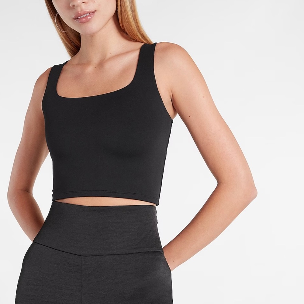 NWT Express Body Contour Square Neck Cropped Tank - Size Medium
